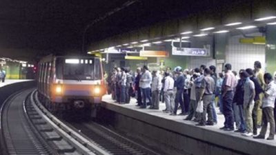 انتظام حركة القطارات بالخط الثانى للمترو بعد التوقف بمحطة الأوبرا