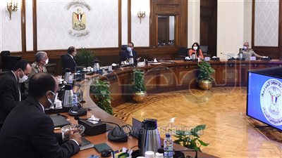 «مدبولي» يتابع تنفيذ تكليفات الرئيس بإنشاء 200 ألف وحدة سكنية بالقاهرة الكبرى 