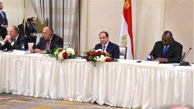 السيسى يلتقى مجموعة من الشخصيات البارزة والمؤثرة فى المجتمع الأمريكى (صور)