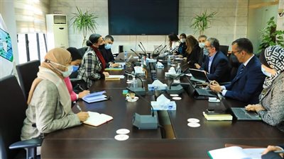 «البيئة» و«الآثار» يبحثان سبل التعاون في «إستراتيجية السياحة المستدامة»