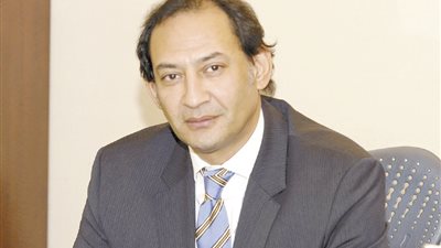 حازم حجازى: إعادة هيكلة قطاع التجزئة المصرفية..وطرح 