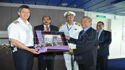 عبورأكبر سفينة ركاب في العالم فى قناة