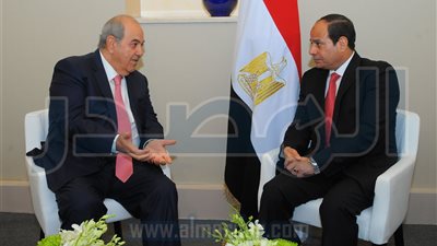 السيسى يلتقى مسؤولين عراقيين على هامش منتدى