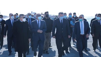 وزيرا النقل وقطاع الأعمال يتفقدان المحطة متعددة الأغراض في الإسكندرية
