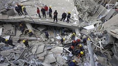 مقتل 6 أشخاص وإصابة 4 آخرين في انهيار مبنى ببولندا