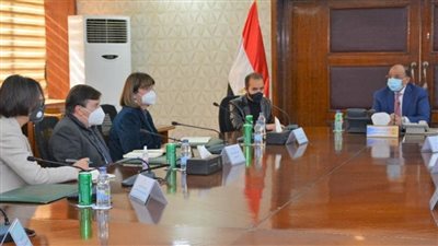 وزير التنمية المحلية يبحث سبل التعاون مع الأمم المتحدة في «حياة كريمة»