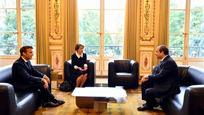 السيسي يؤكد حرص مصر على تعزيز الشراكة الاستراتيجية مع فرنسا