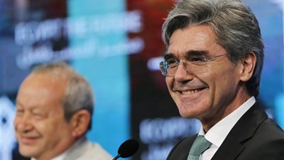 سيمنس: ملتزمون بجدول تسليم مصر 14,4 جيجاوات من الكهرباء