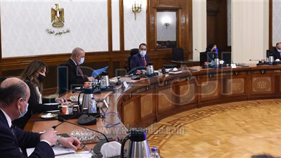 مدبولي يتابع خطوات تيسير إجراءات تخصيص الأراضي الصناعية بالمدن الجديدة‎