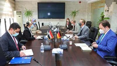 وزيرة البيئة تبحث مع السفير الألماني التعاون المشترك فى مشروعات المناخ