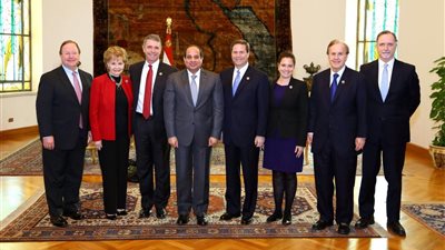  بعد لقائه السيسي.. وفد الكونجرس الأمريكي يغادر القاهرة