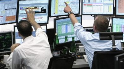 أسهم أوروبا تتراجع بعد أن خيب 