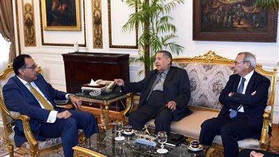 رئيس غرفة التجارة والصناعة بالكويت يطلب إقامة جامعة دولية بمصر