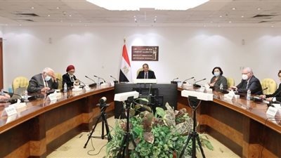 طلعت يشهد تخريج المشاركين في برنامج «مدربين الذكاء الاصطناعى»