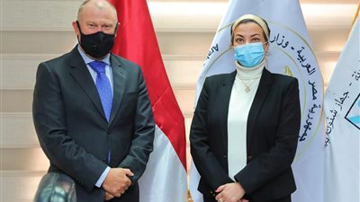 وزيرة البيئة تبحث مع سفير استراليا التعاون في استضافة مصر لمؤتمر المناخ