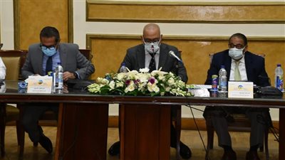 وزير الإسكان يوافق على زيادة رأس مال شركة المقاولون العرب إلى 8 مليارات جنيه 