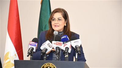 هالة السعيد تتسلم جائزة أفضل وزيرة عربية