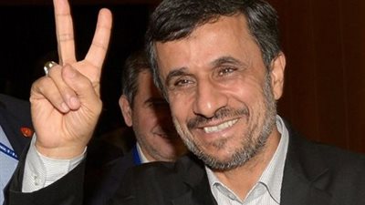 أحمدي نجاد يسجل اسمه لخوض انتخابات الرئاسة في إيران