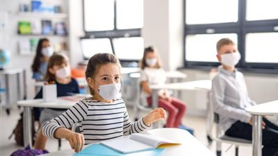 الحكومة تنفي مد إجازة منتصف العام الدراسي لمدة أسبوع بسبب «كورونا»