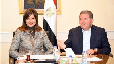 وزيرا قطاع الأعمال والهجرة يبحثان الاستعداد لمؤتمر «مصر تستطيع»