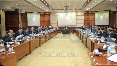 الحكومة تشدد على العمل والإنتاج فى شهر رمضان المقبل