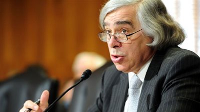 وزير الطاقة الأمريكي: العرض والطلب على النفط سيتوازنان خلال عام