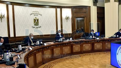 رئيس الوزراء يستعرض سيناريوهات استكمال الفصل الدراسي الثاني