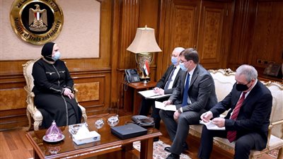 وزيرة التجارة تبحث ايجاد حلًا للإفراج عن شحنات البرتقال الموجهة لروسيا