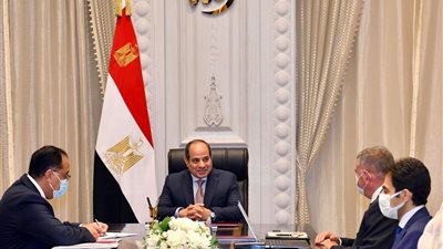 السيسي يتابع استراتيجية تطوير صناعة الغزل والنسيج والملابس الجاهزة