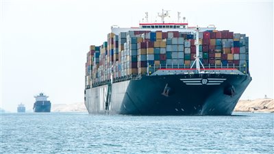 قناة السويس تسجل أعلى إيراد شهري في تاريخها بقيمة 704 مليون دولار