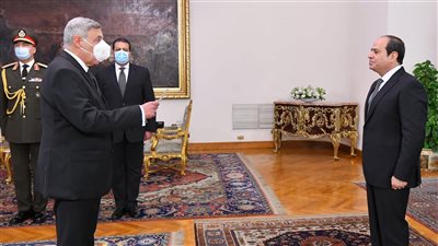 المستشار بولس فهمي يؤدي اليمين أمام السيسي رئيسًا للمحكمة الدستورية