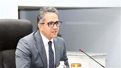 العناني: الطيران الاقتصادي يسهم في زيادة عدد الليالي السياحية بمصر