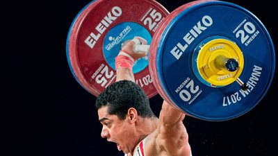 محمد إيهاب يحطم رقمًا قياسيًا و يحصد ذهبية بطولة العالم فى رفع الأثقال 