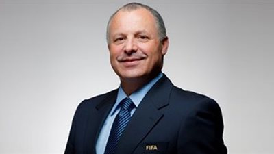 عزمي مجاهد: 