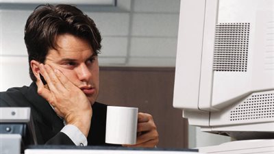 فرنسي يطالب بتعويض 360 ألف يورو لشعوره بالملل من عمله