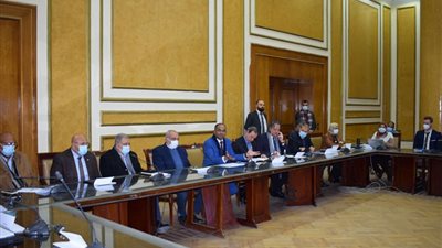 «الإسكان»: بدء إعداد الاستراتيجية القومية لقطاع المياه والصرف الصحي