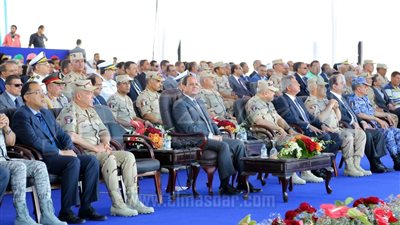 السيسى يطلق إشارة بدء حصاد أول محصول قمح بمشروع المليون ونصف فدان