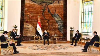 السيسي يستقبل رئيس الوزراء الأردني لبحث يبل تعزيز العلاقات الاقتصادية