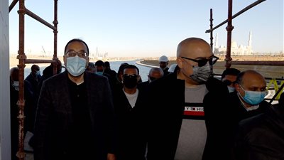 «مدبولي» يتابع تنفيذ مشروع الحدائق المركزية «النهر الأخضر»