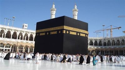 الحكومة تنفي الإعلانات المتداولة بشأن تنظيم برامج العمرة لشهر رمضان