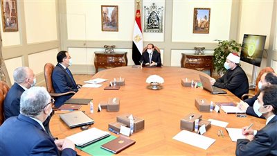 السيسي يوجه بالاستمرار في تطوير برامج تأهيل الأئمة الواعظات