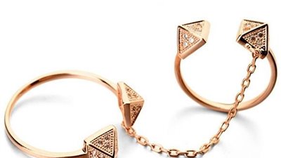 أمريكية تبحث عن خاتمي زواجها وسط 7 أطنان من القمامة