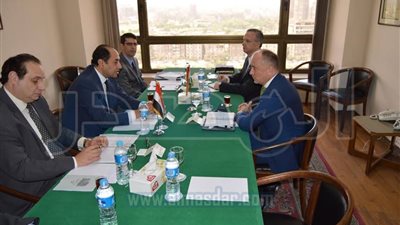 مساعد وزير الخارجية يبحث ترتيبات الزيارة المرتقبة لرئيس وزراء المجر