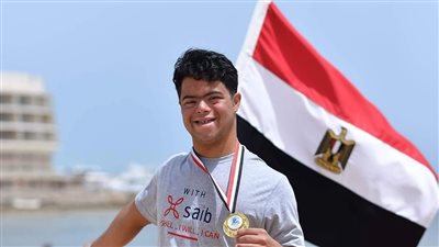 بنك saib يهنئ البطل محمد الحسينى على نجاحه في عبور «بحر المانش»