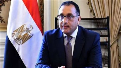 رئيس الوزراء يستعرض تقريرا حول إطلاق فعاليات «المسارح المتنقلة»