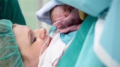 دراسة: الولادة بعد الساعة التاسعة تسبب وفاة الأم