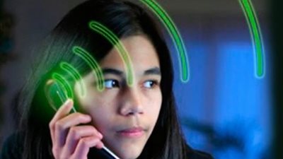 بعد 30 عاماً.. الموبايل لا يسبب سرطان المخ