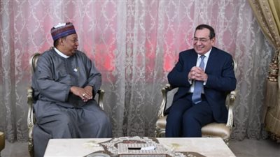 «الملا» يبحث مع أمين عام «أوبك» تطورات أسواق البترول العالمية