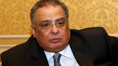 الهنيدي يثير غضب الصحفيين برفضه التصريح بعد اجتماع مشروع القانون الموحد