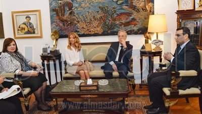 وزير الثقافة يبحث مع السفير الأسبانى  بالقاهرة سبل التعاون المشترك بين البلدين